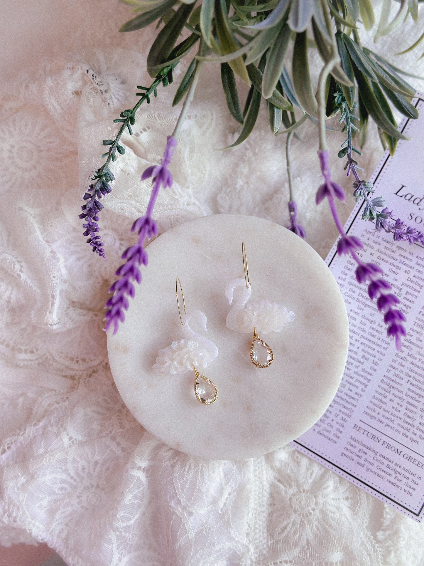 Queen Charlotte Crystal Swans