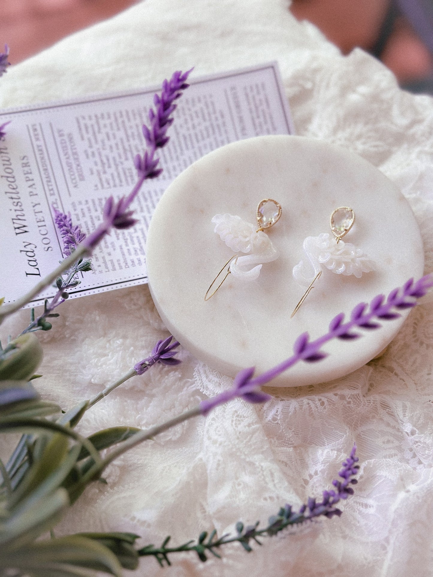 Queen Charlotte Crystal Swans