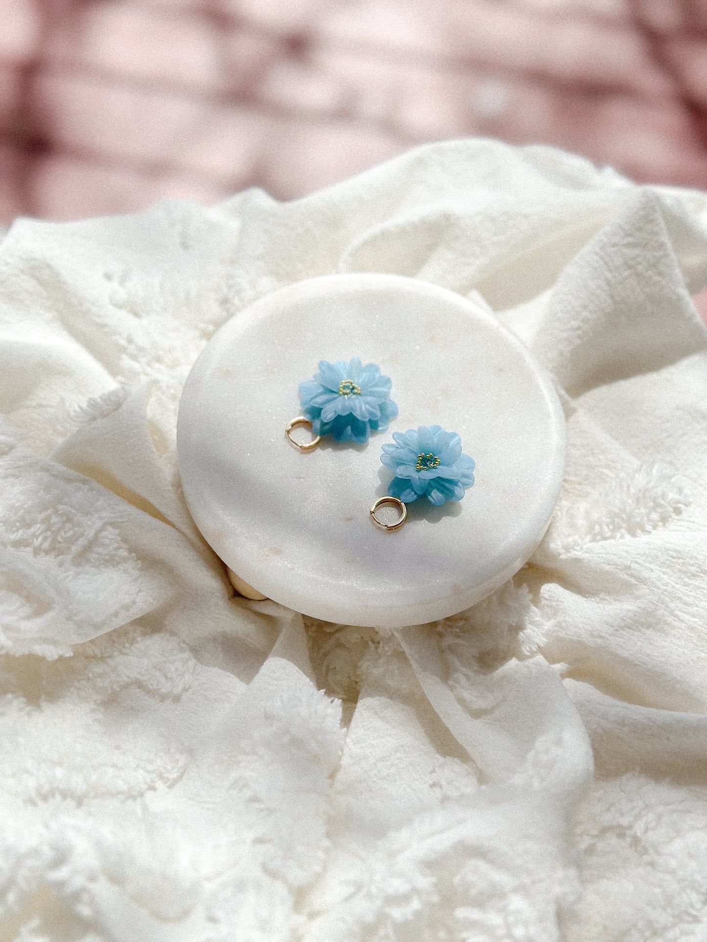 Blue Translucent Single Flowers on Huggies