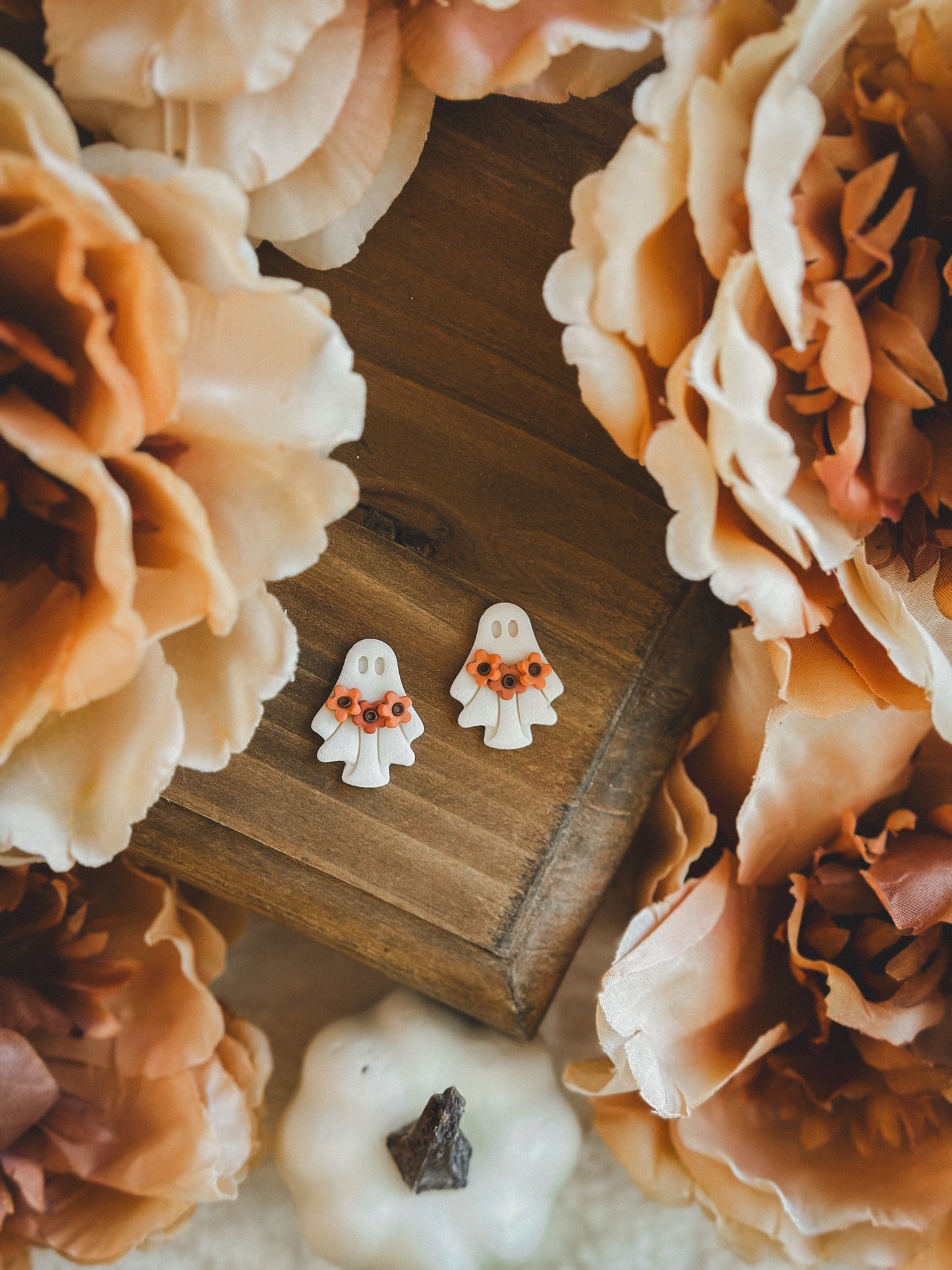 Glow in the Dark Sheet Ghostie Studs