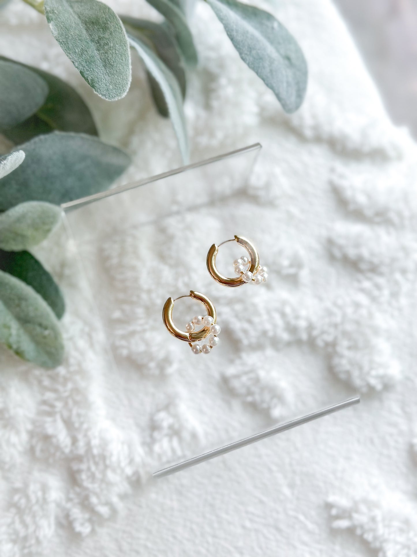 Pearl Hoop Huggies