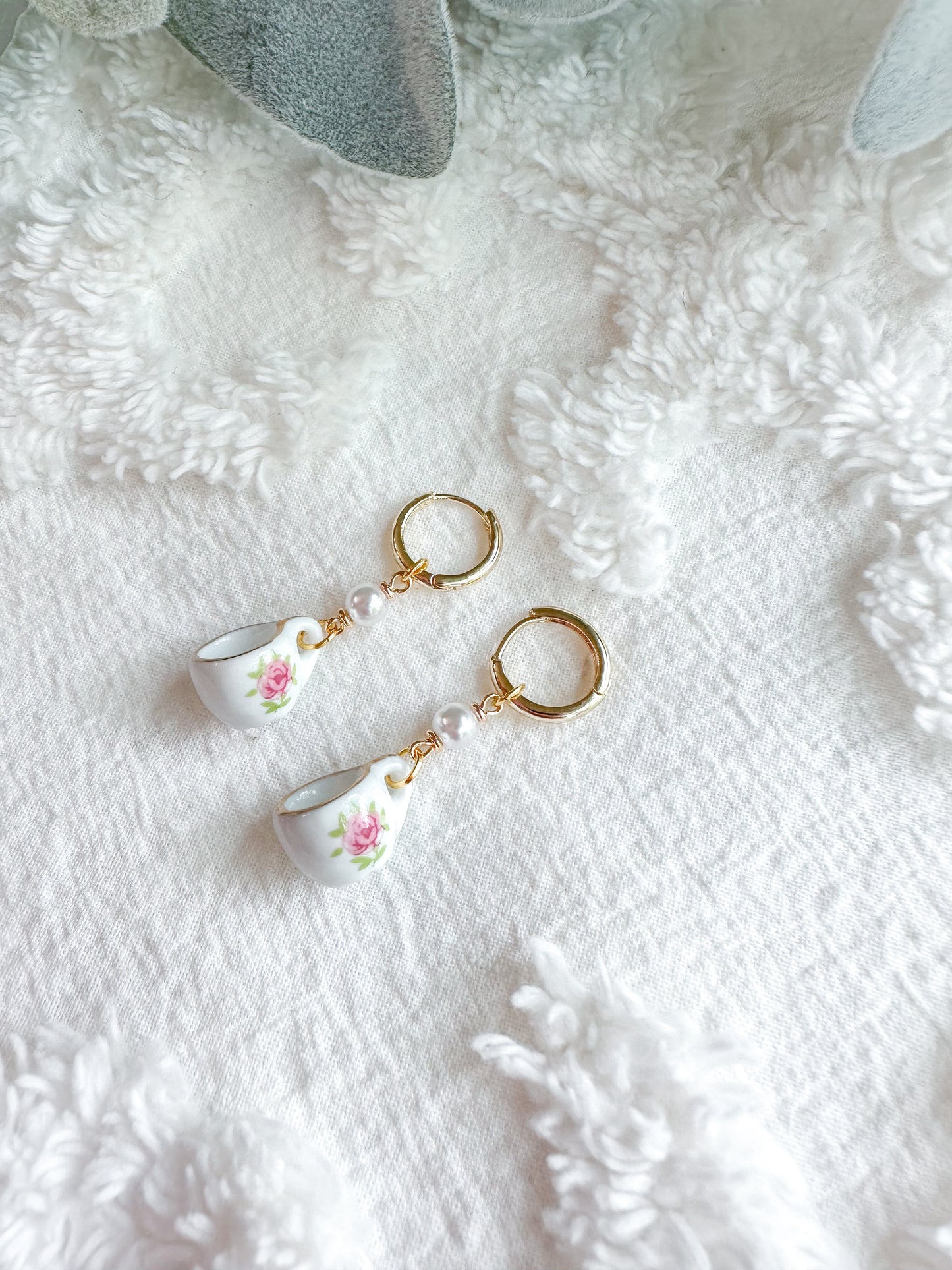 Teacup + Pearl Huggies