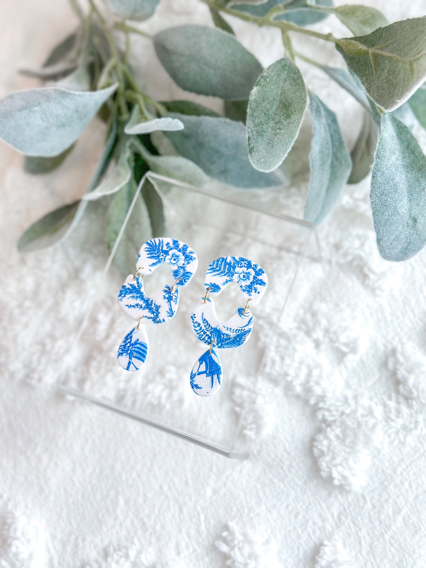 Chinoiserie Arch Dangles