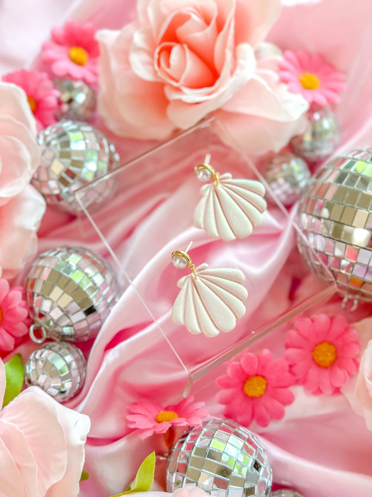 Mermaid Barbie Pink Shimmer Shells w/ Pearl Toppers
