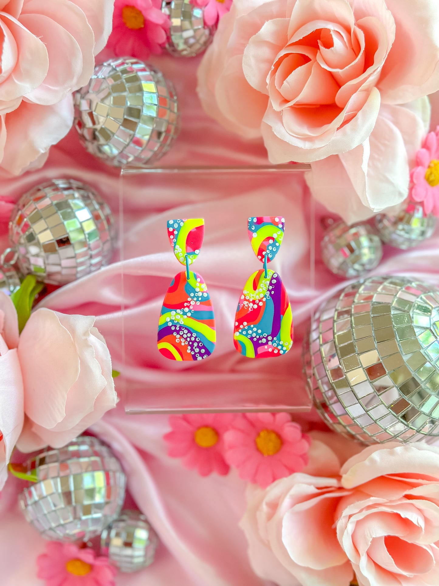 Hot Skatin’ Barbie Neon 90’s Drops