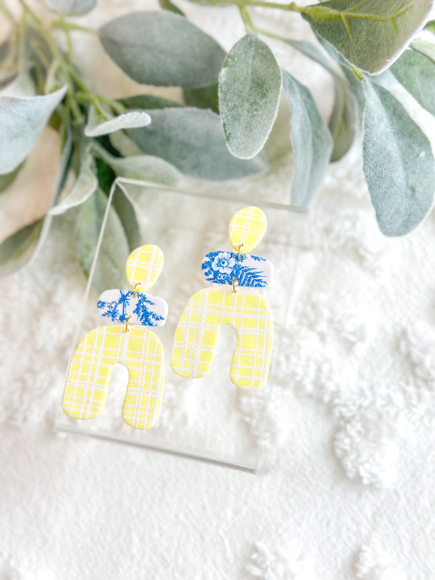 Chinoiserie + Chartreuse Plaid Arches