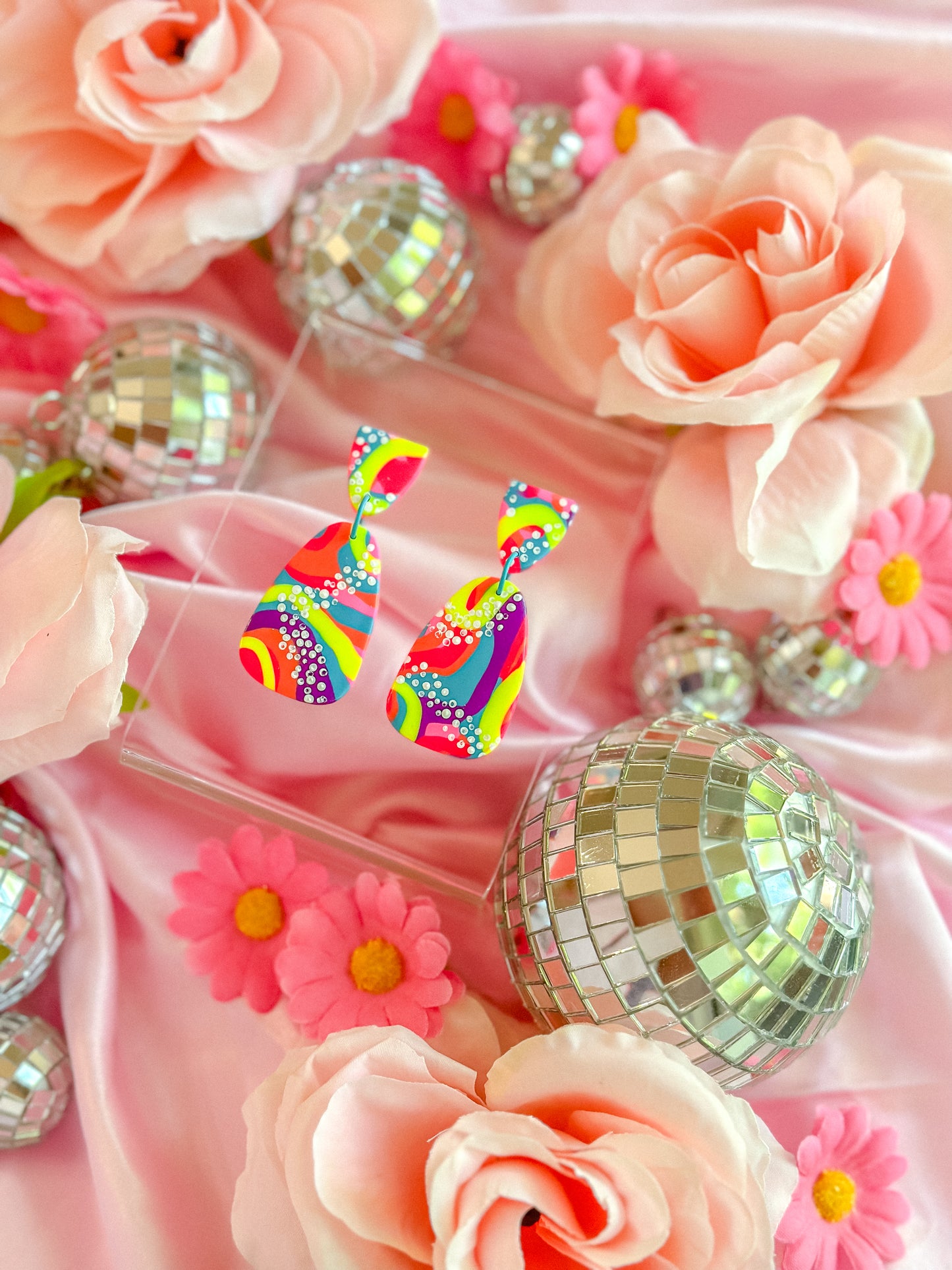 Hot Skatin’ Barbie Neon 90’s Drops