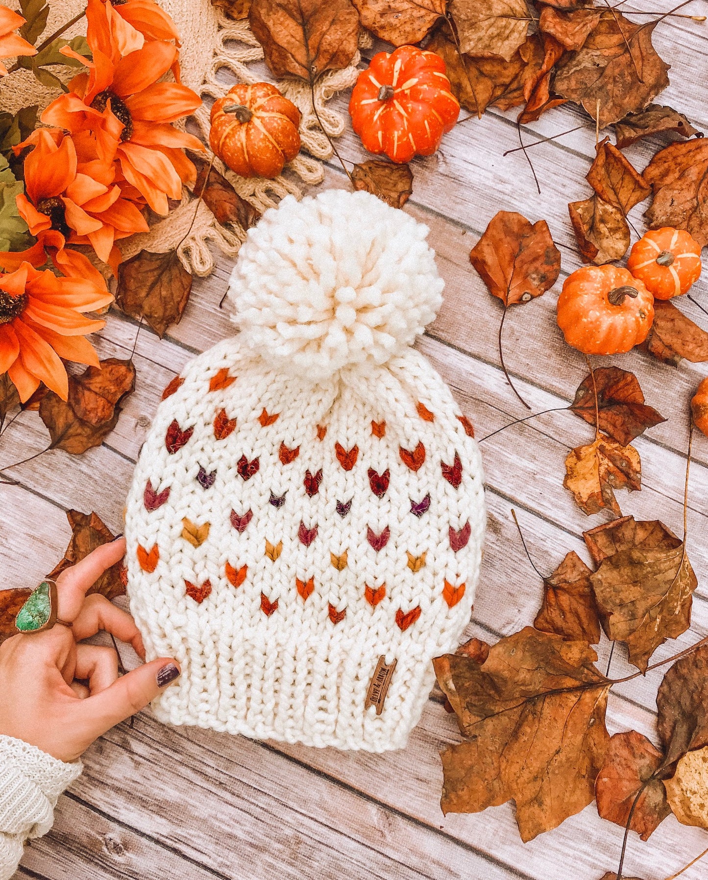 Easy Knitting Pattern Adult Knit Hat Beanie Fair Isle Knitting // Retro Rainbow Hearts