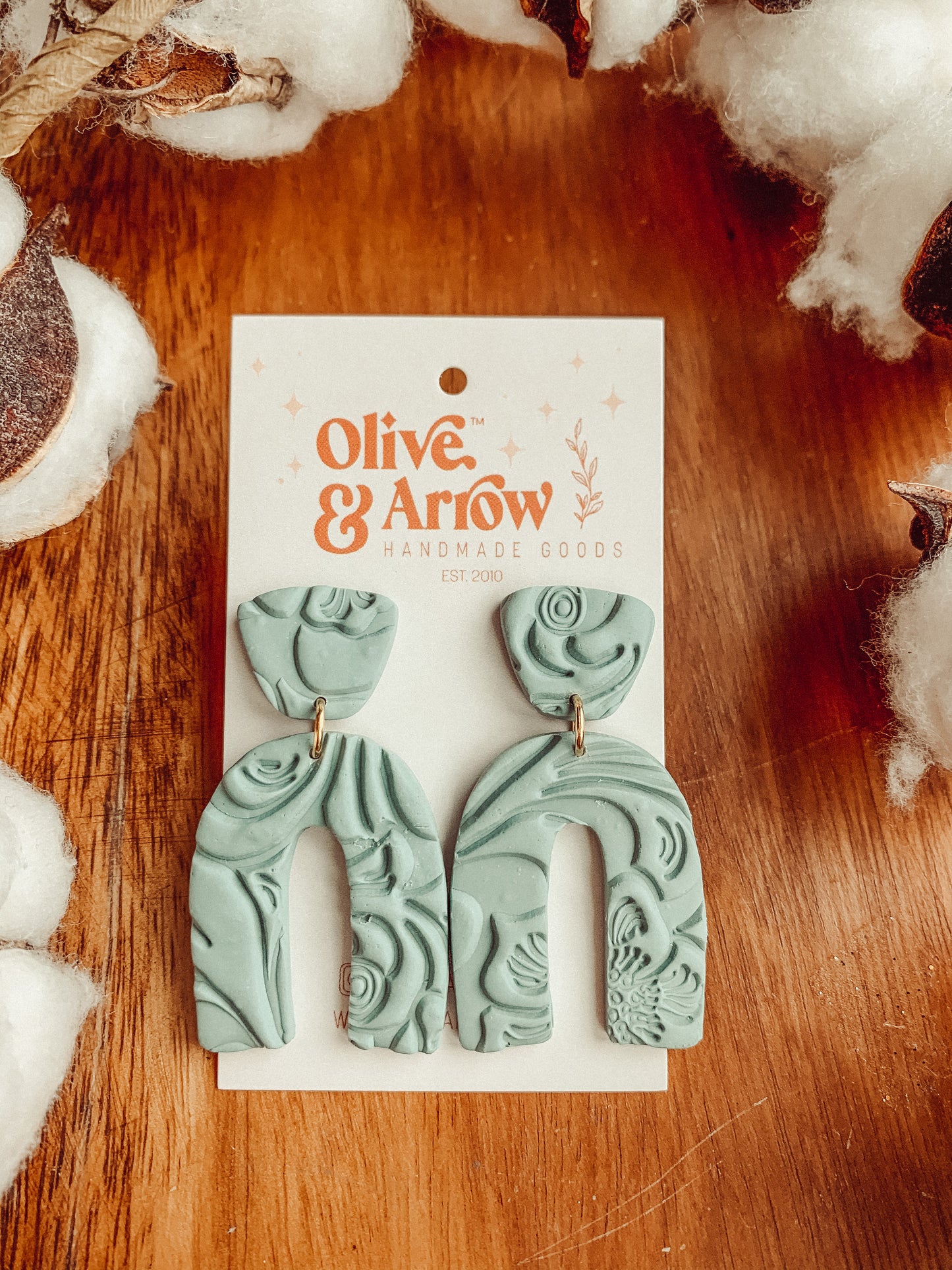 TEXTURED ARCH DANGLES // Sage