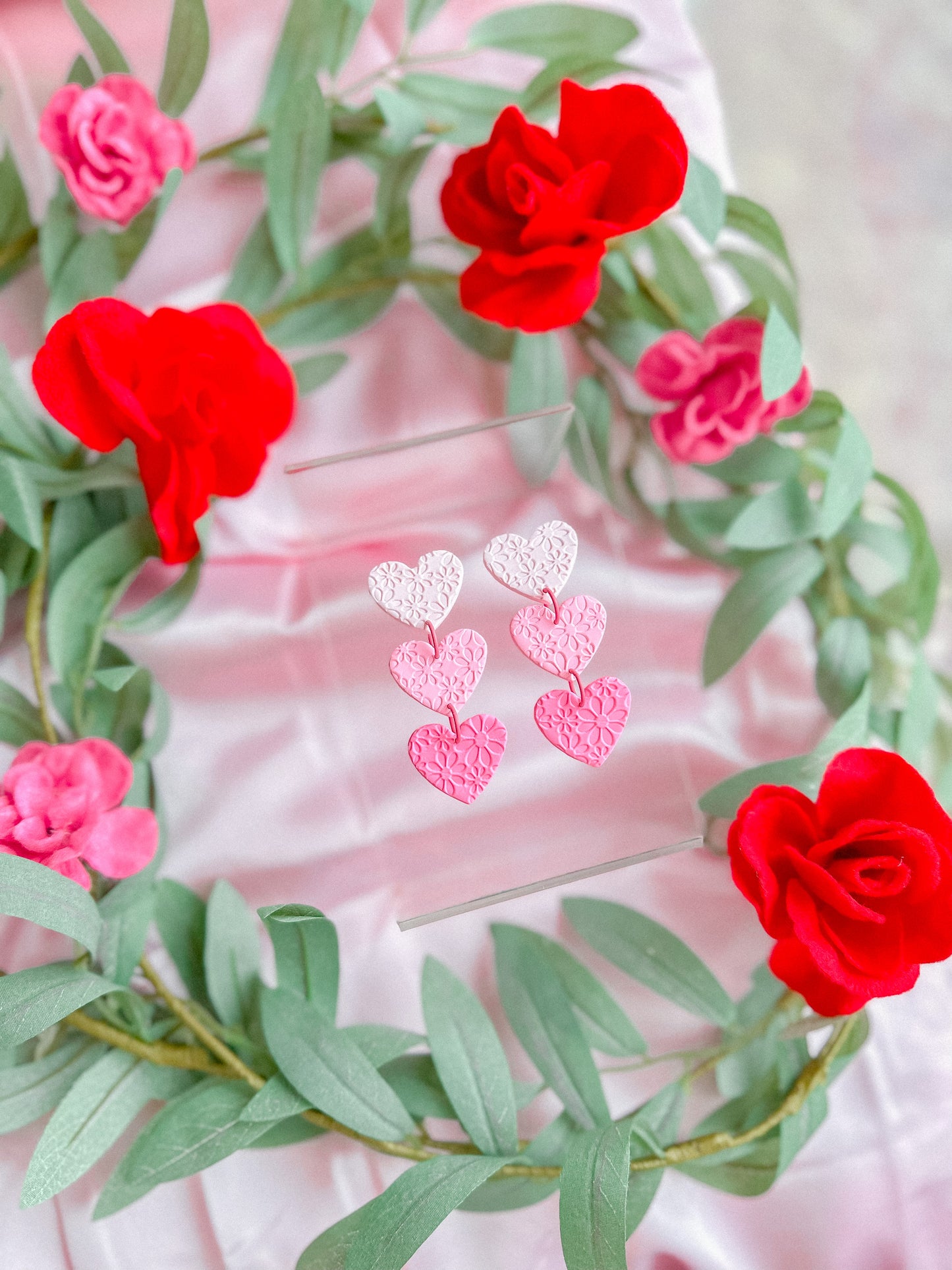 Pink Variegated Daisy Texture Hearts // Vday 2023