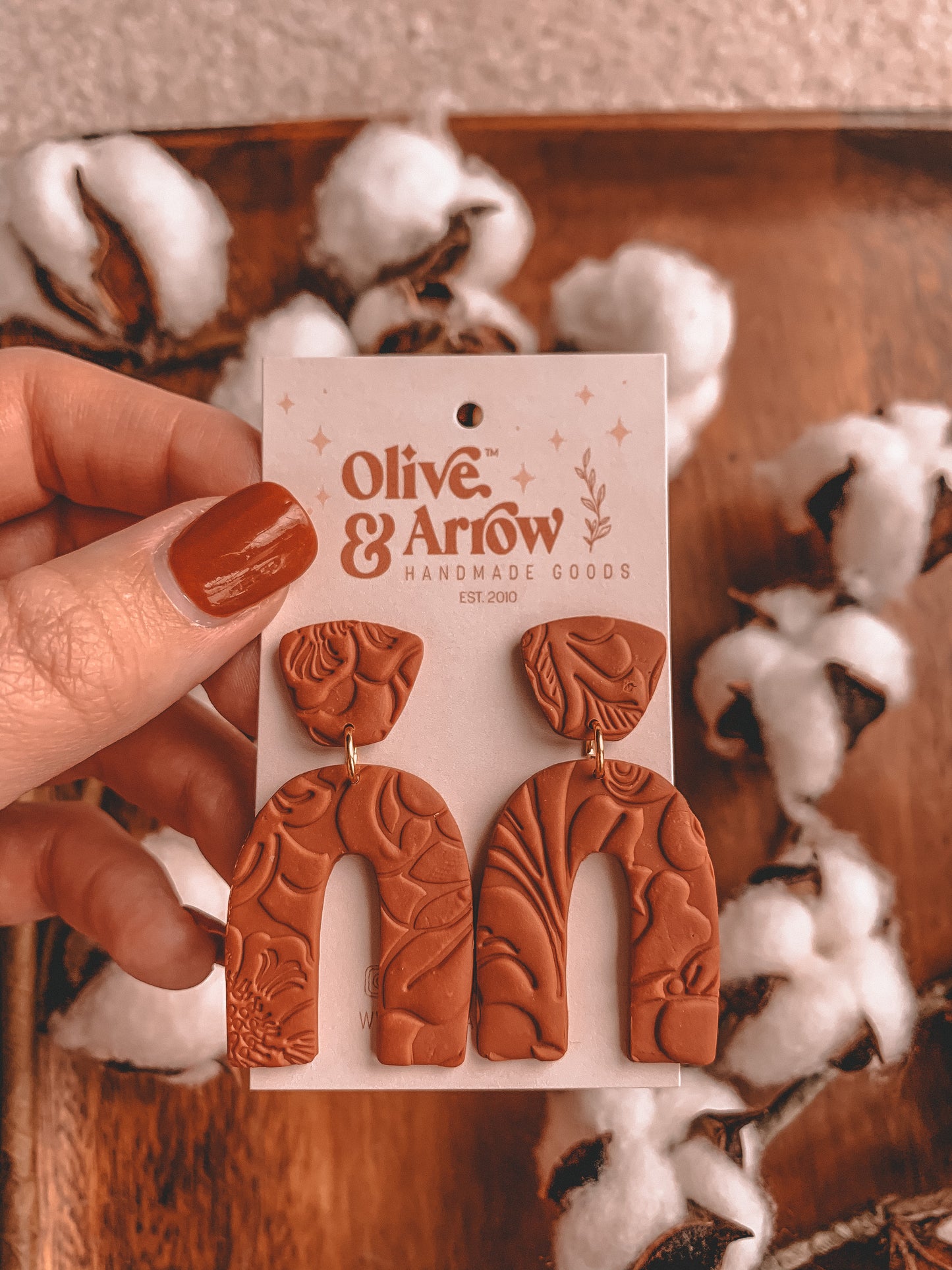 TEXTURED ARCH DANGLES // Terracotta