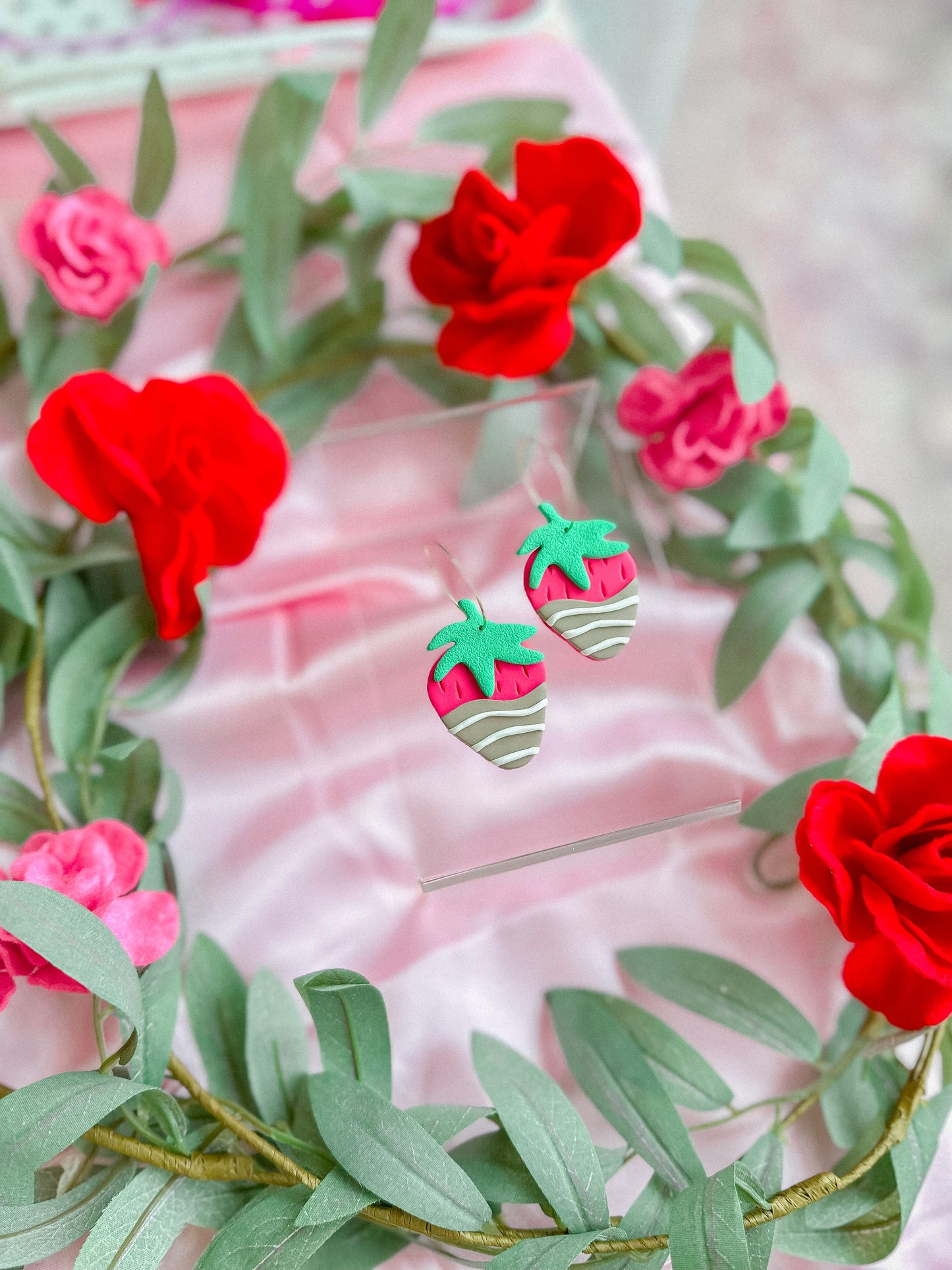 Chocolate Covered Strawberries // Vday 2023