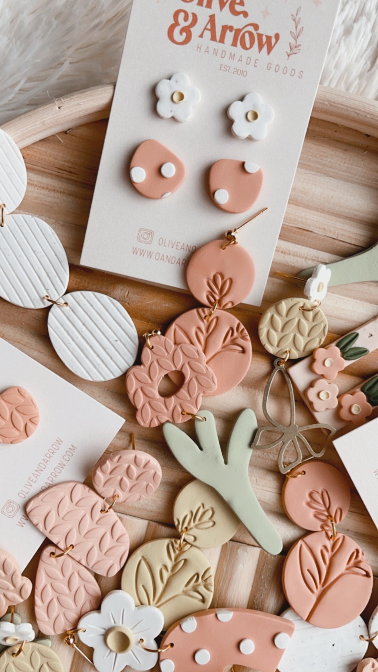 Speckled Cream Textured Abstract Circle Dangles // Spring Collection