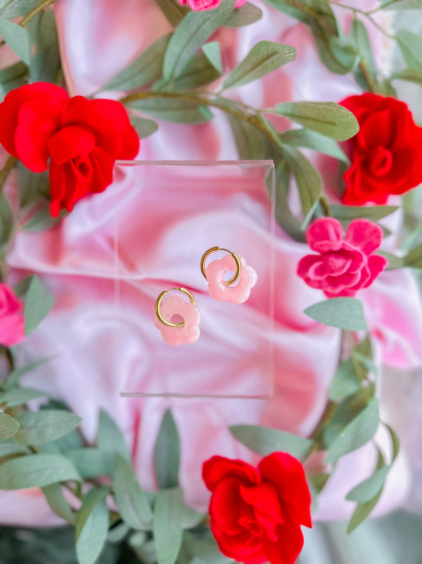 PRE-ORDER Pink Champagne Daisy Huggies // Vday 2023