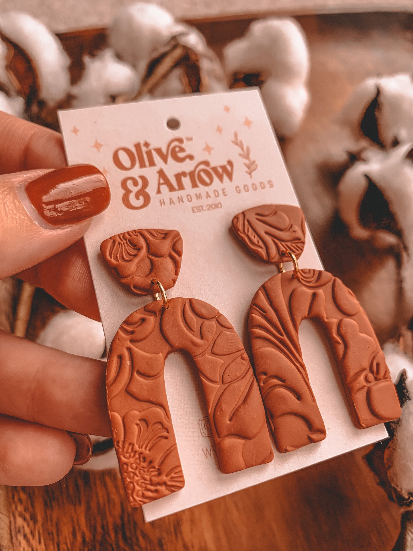 TEXTURED ARCH DANGLES // Terracotta