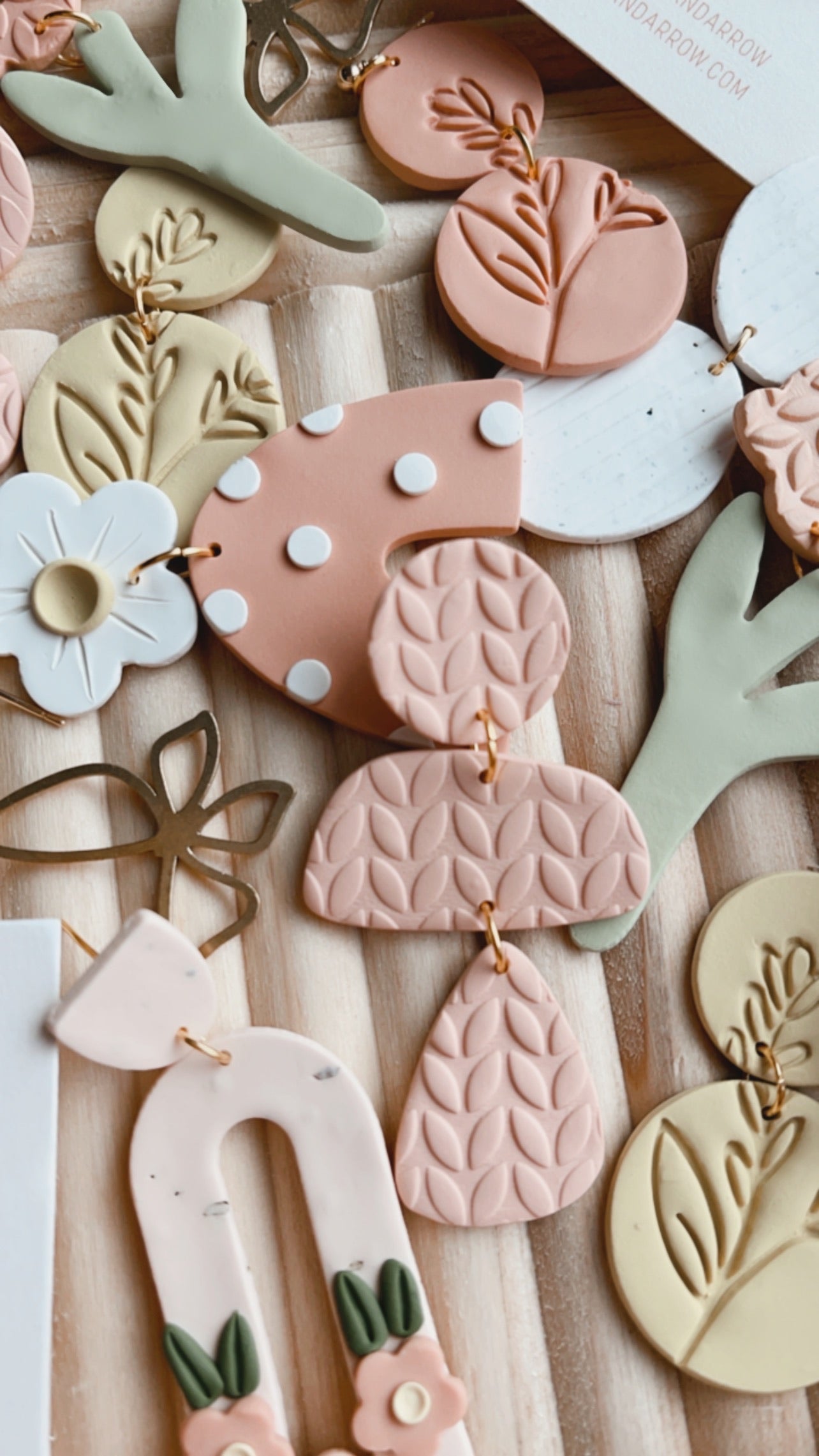 Polka Dot + Daisy Arches // Spring Collection