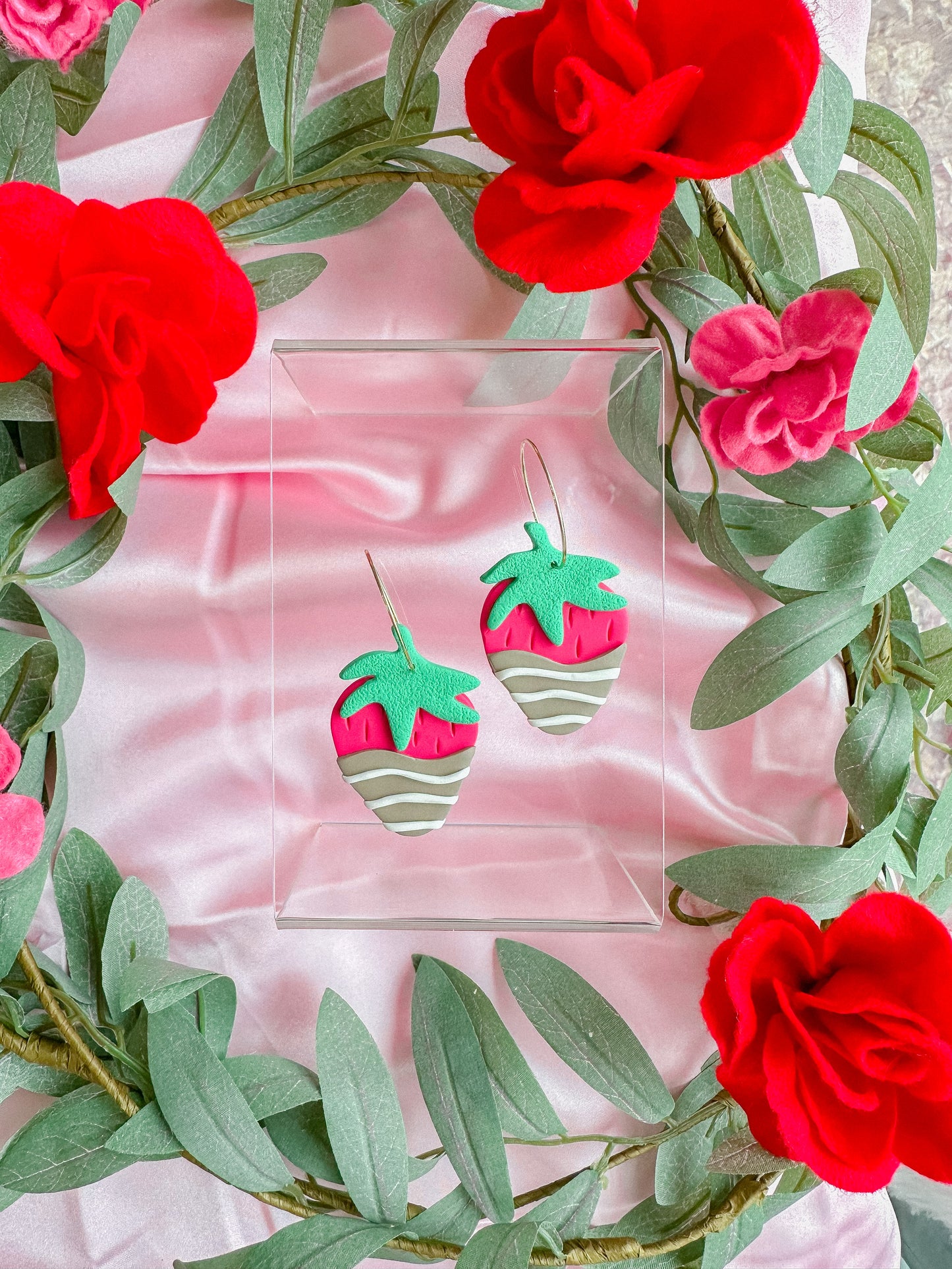 Chocolate Covered Strawberries // Vday 2023