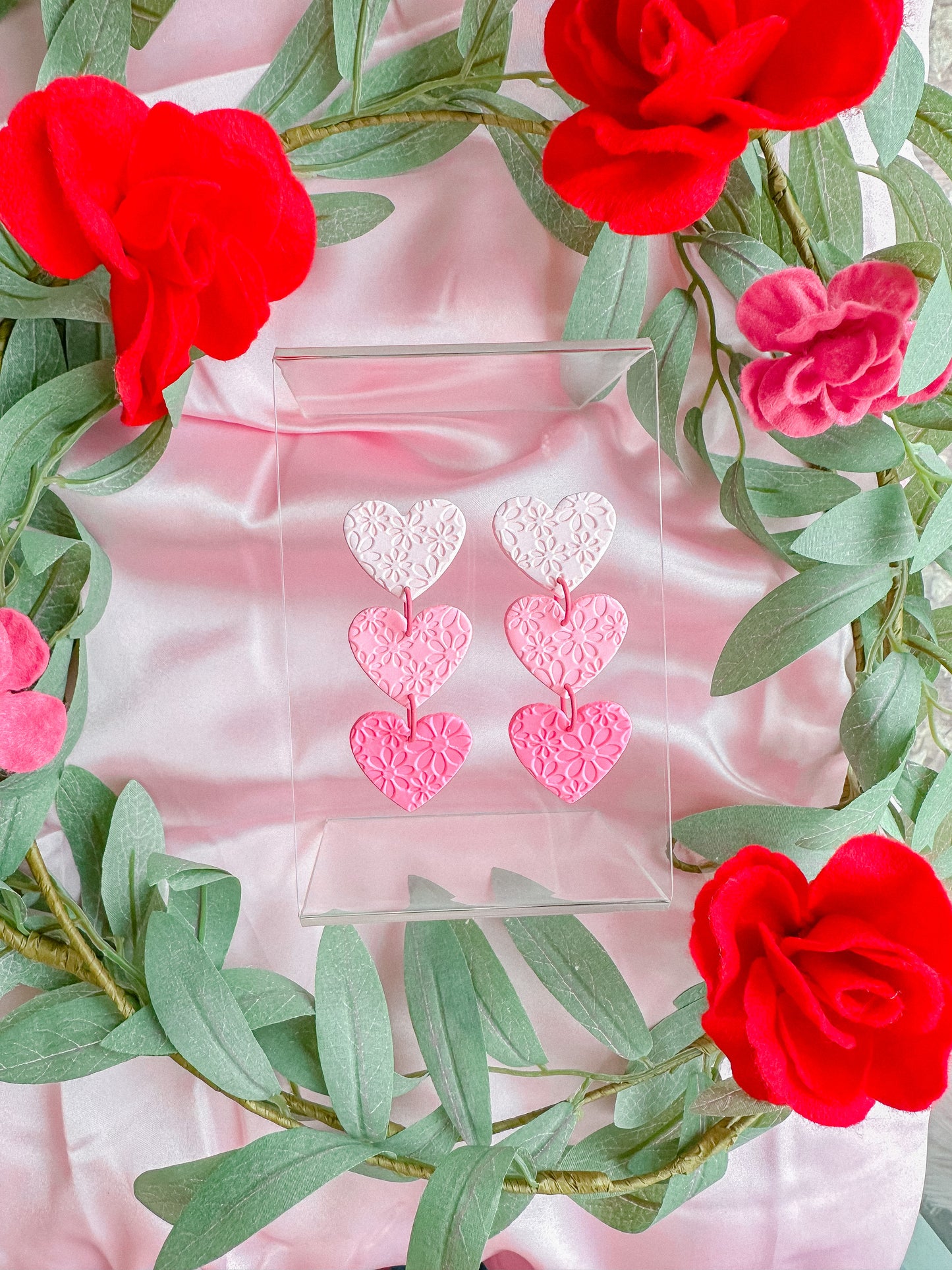 Pink Variegated Daisy Texture Hearts // Vday 2023