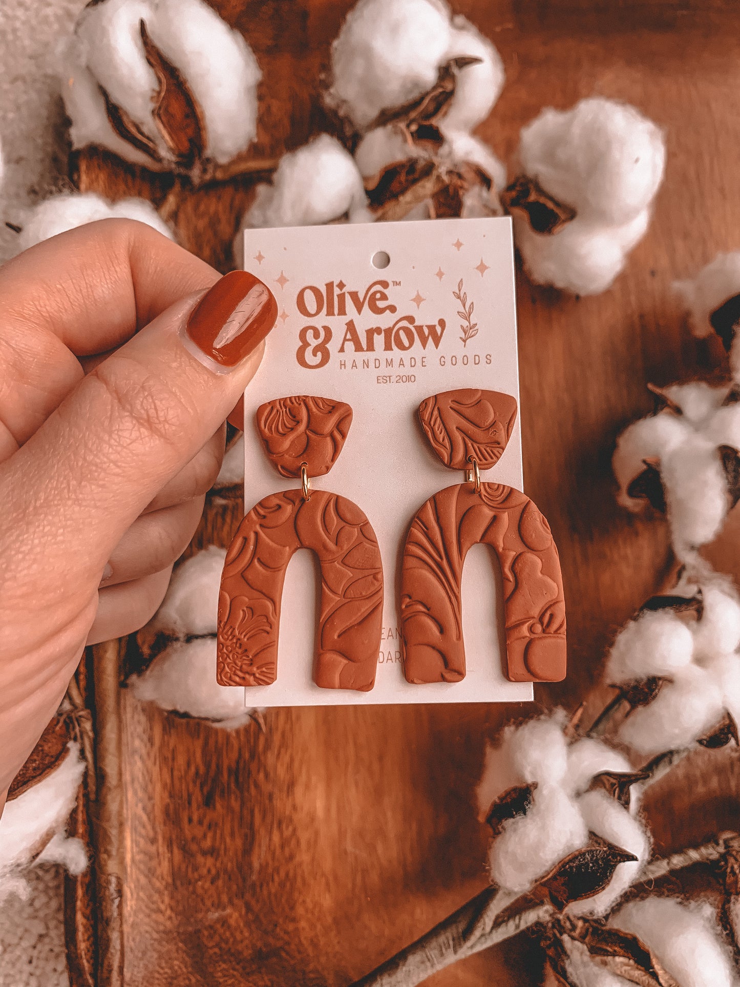 TEXTURED ARCH DANGLES // Terracotta