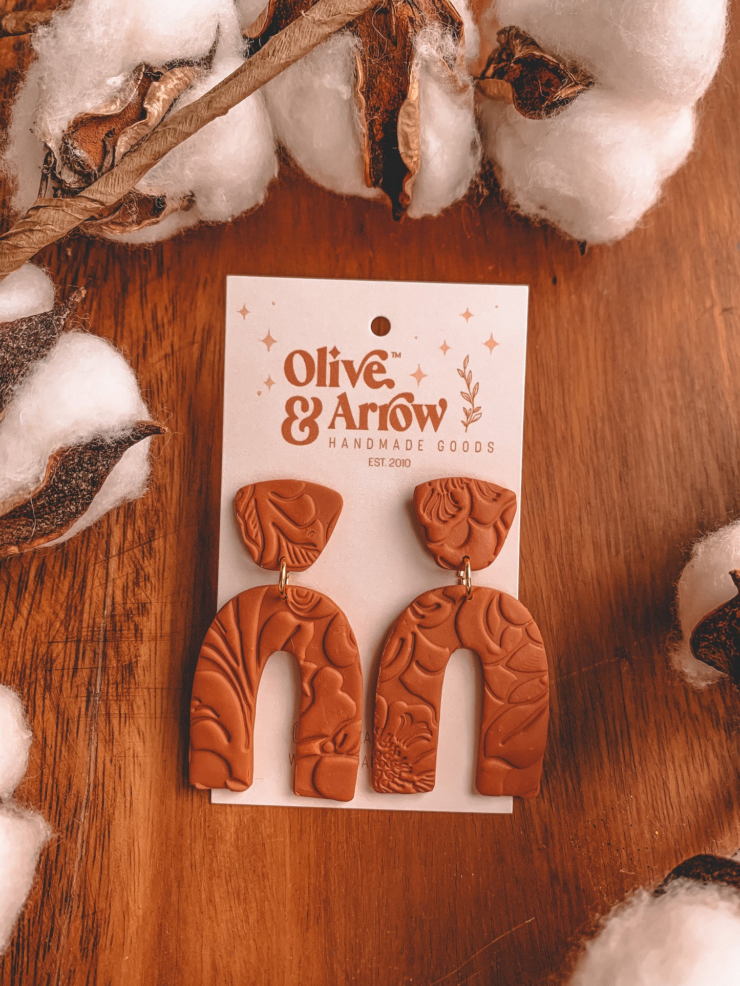 TEXTURED ARCH DANGLES // Terracotta