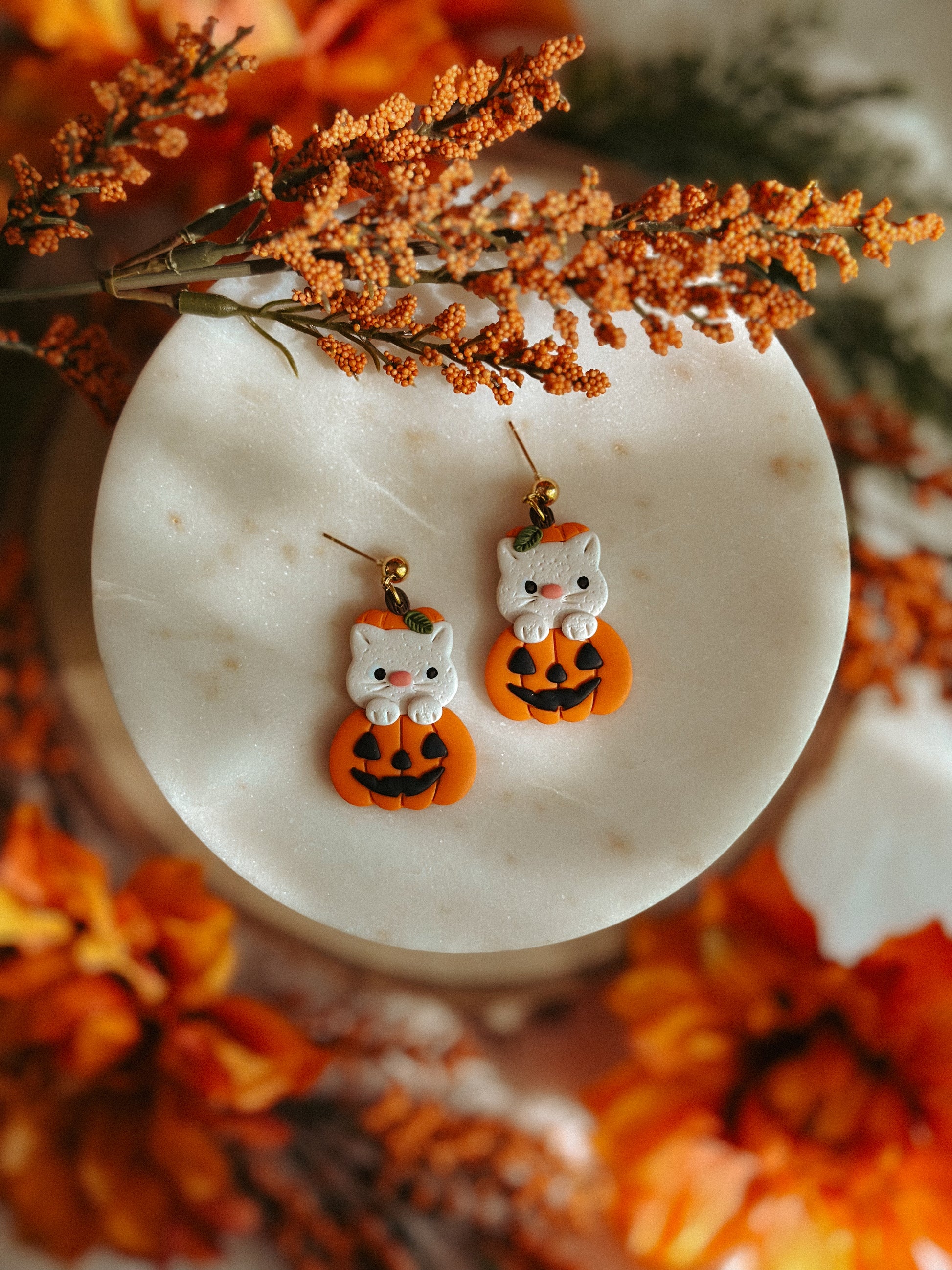Cream kitty pumpkin polymer clay dangle earrings Halloween jewelry