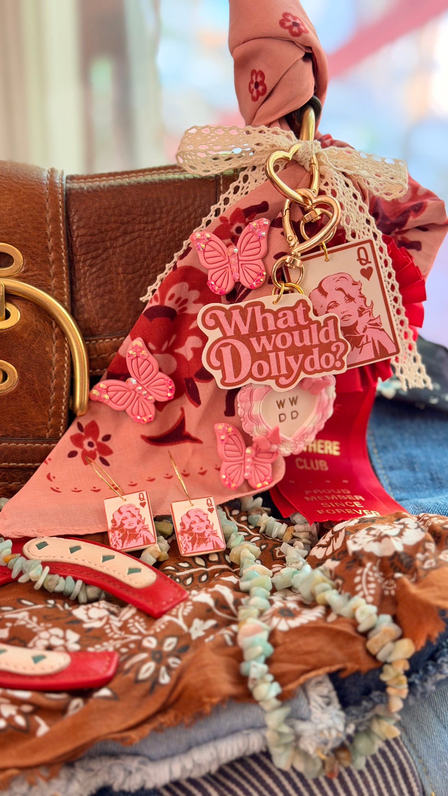 Queen Dolly Card Earrings