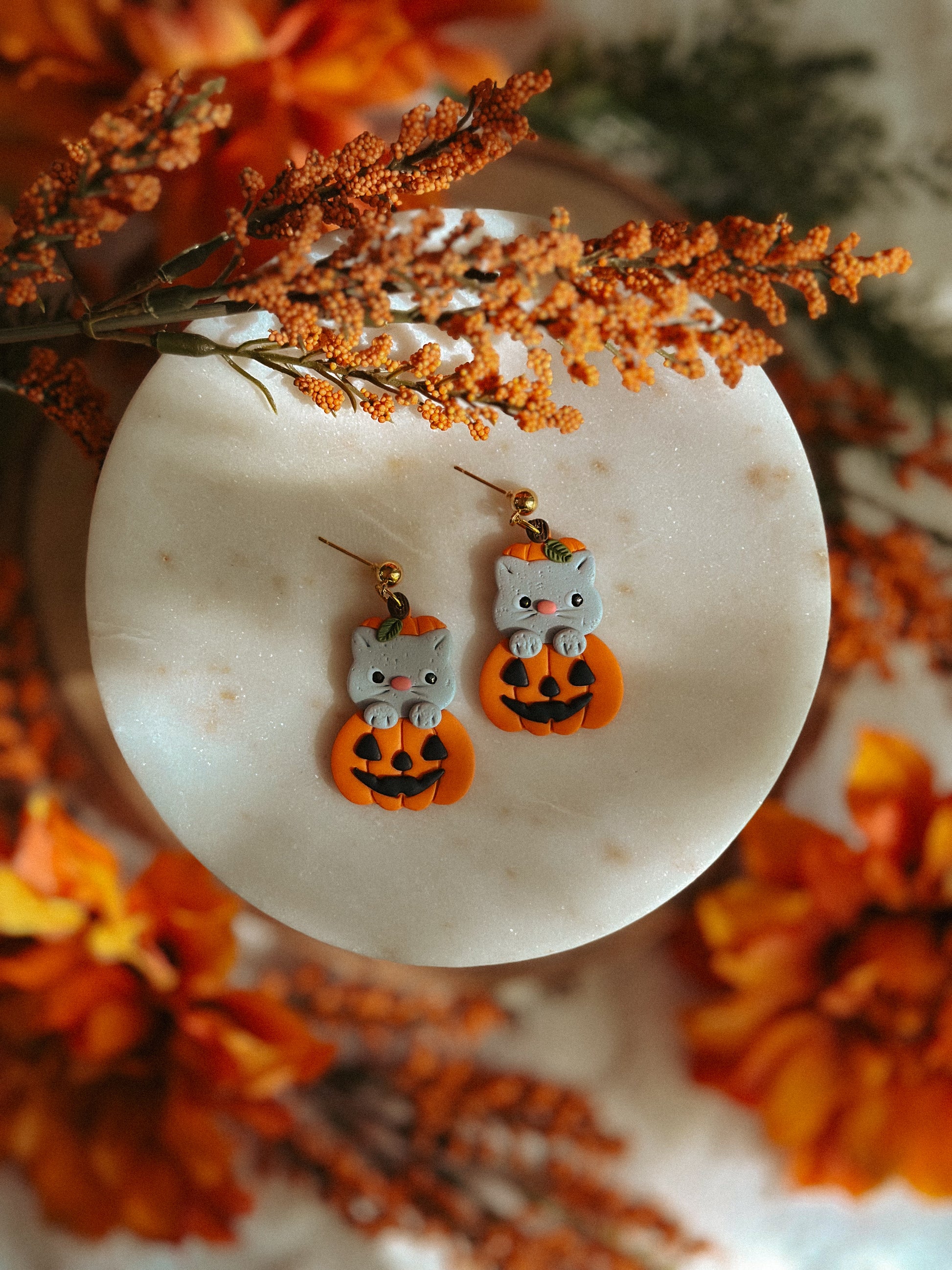 Pumpkin Kitty Drop Dangle polymer clay earrings grey kitty pumpkin design