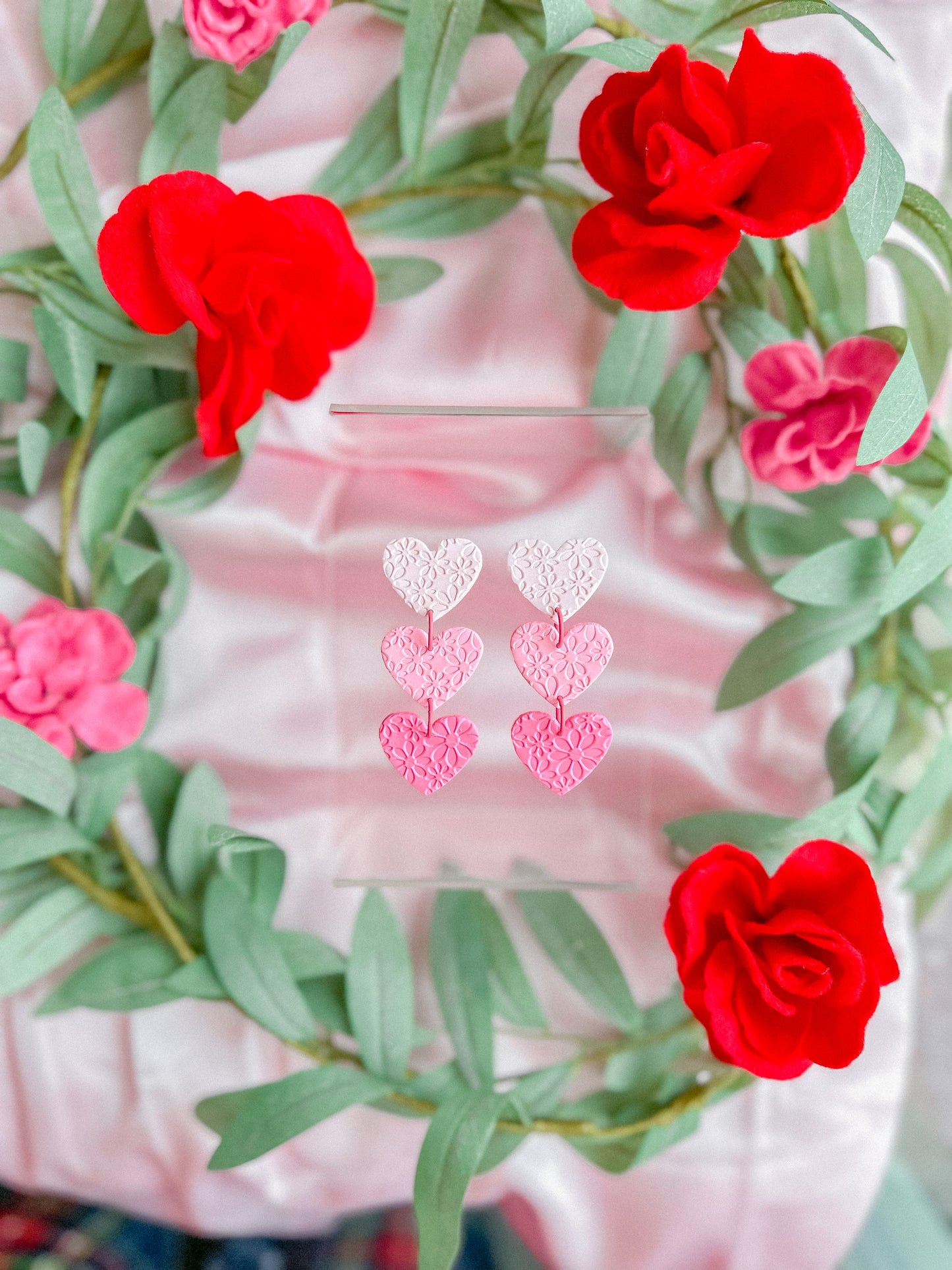 Pink Variegated Daisy Texture Hearts  // Vday 2023